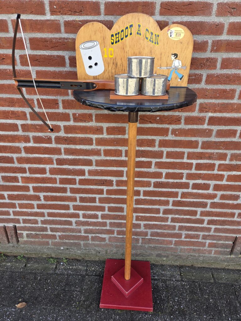 oud holl shoot a can