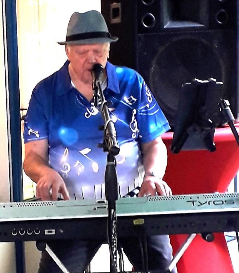 one man band 4